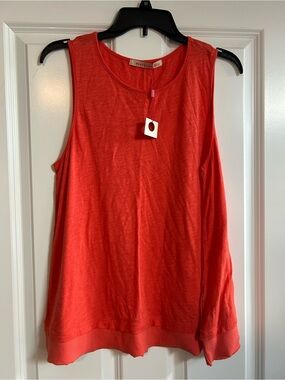NWT Wearables Modern Coral Sleeveless Tank Top